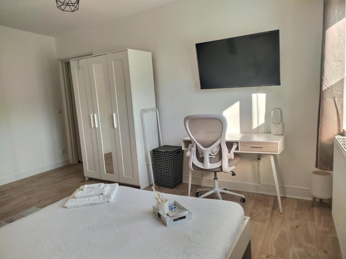 Ch Privee 18M - Canape - Netflix - Appart 120M Woippy Extérieur photo