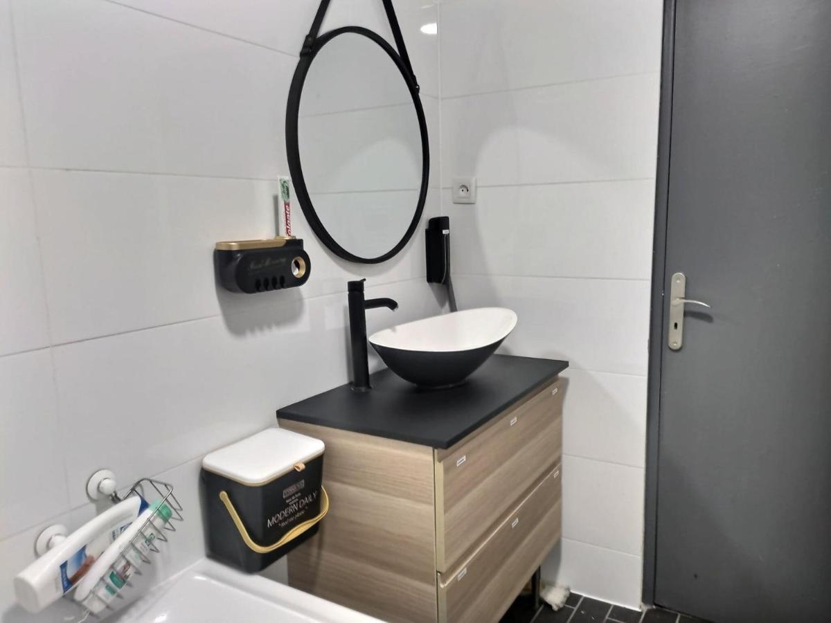 Ch Privee 18M - Canape - Netflix - Appart 120M Woippy Extérieur photo